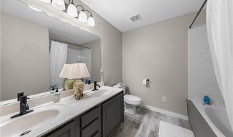 910 NW A St, Bentonville, AR 72712
