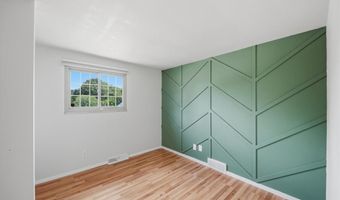 722 Redstone Dr, Allison Park, PA 15101