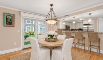 20 Narragansett Ave 306, Narragansett, RI 02882