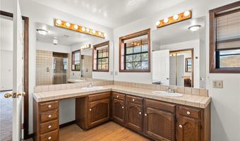 8525 Wildflower Ln, Agua Dulce, CA 91390