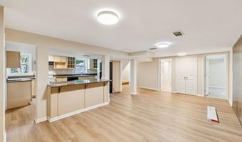5203 NAHANT St, Bethesda, MD 20816