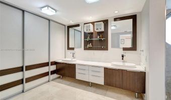 4000 Island Blvd L-2, Aventura, FL 33160
