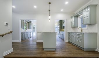 124 Manzanita St, Ashland, OR 97520