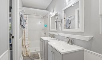 4534 LA SALLE Ave, Alexandria, VA 22304