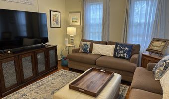 33 Sybil Ave, Branford, CT 06405