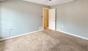 2114 Oakglen Dr, Ardmore, OK 73401
