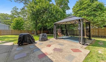 110 Pennsylvania Ave, Absecon, NJ 08201