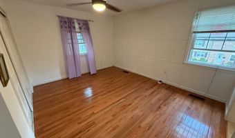 4360 GREENBERRY Ln, Annandale, VA 22003
