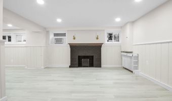 325 OGLETHORPE St NW, Washington, DC 20011