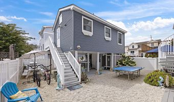 222 7TH St, Beach Haven, NJ 08008