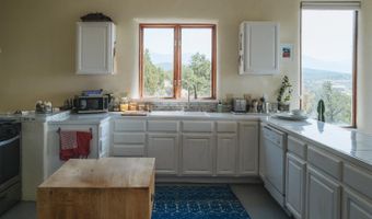 38 Tres Lomas, Arroyo Hondo, NM 87529