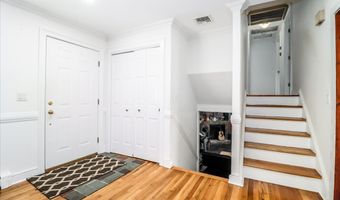 21 Chimney Dr, Bethel, CT 06801