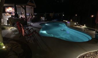 828 SHADY GROVE Ln, Adkins, TX 78101