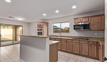 6883 S GEMSTONE Pl, Chandler, AZ 85249