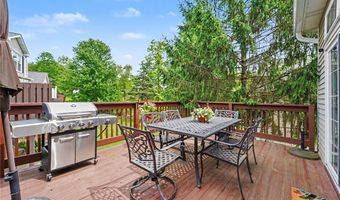 959 Grand View Ln, Aurora, OH 44202