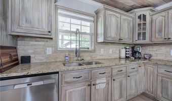 122 Shake Rag Cir NW, Adairsville, GA 30103