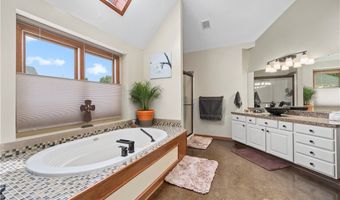 224 Sleepy Hollow Dr, Amherst, OH 44001
