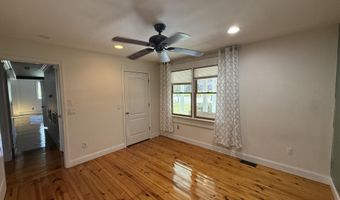 605 Farrelly Ave, Bayville, NJ 08721