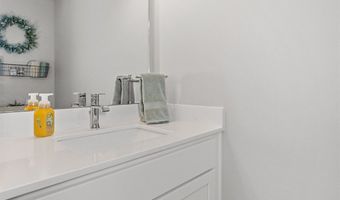 2226 Chan Dr, Adel, IA 50003
