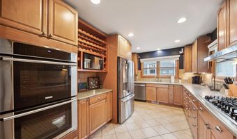 731 56th St, Des Moines, IA 50312