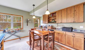 4006 ELKINS Rd, Amherst, WI 54406