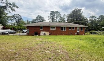 108 Barnett Dr, Bishopville, SC 29010