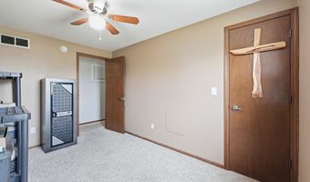 1102 Heritage Ln, Angola, IN 46703