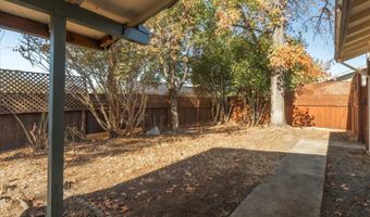 689 Gardner Ln, Angels Camp, CA 95222