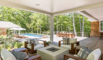 62 Canvasback Ln, Amagansett, NY 11937