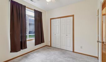 522 Kelsey Ln, Altoona, IA 50009