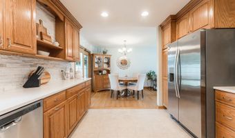 554 N Green Ridge St, Addison, IL 60101