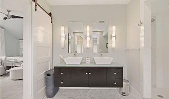 11 Opechee Dr, Barrington, RI 02806