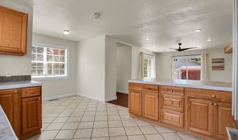 6511 SE NEEDHAM St A, Milwaukie, OR 97222