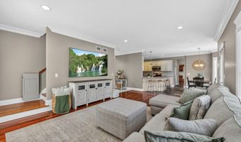 3 Walnut Trl, Andover, NJ 07860