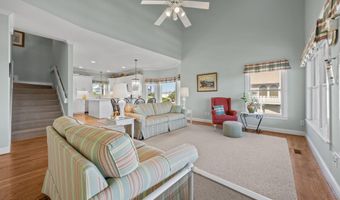 1711 E Fort Macon Rd, Atlantic Beach, NC 28512