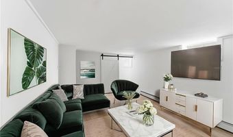 26 Alto St, Cranston, RI 02920