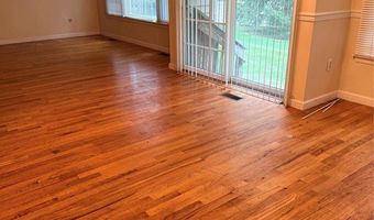 63 TROTTERS Ln 63, Allendale, NJ 07401