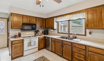 1304 7th St NW, Altoona, IA 50009