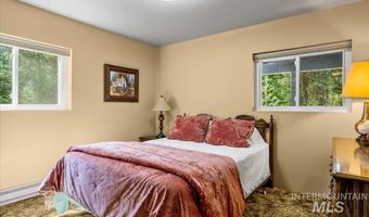 108 Panorama Dr, Cascade, ID 83611