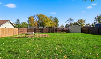 111 Autumn Hills Dr, Avilla, IN 46710