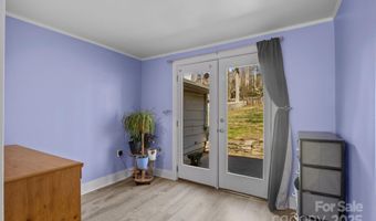 215 Cedar Ln, Arden, NC 28704