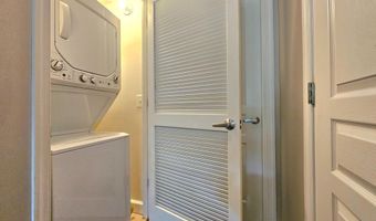 2451 MIDTOWN Ave 219, Alexandria, VA 22303