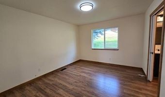 6894 Wild Rose Ln, Bonners Ferry, ID 83805