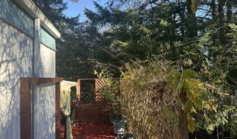 98825 PLEASANT HILL Dr 15, Brookings, OR 97415