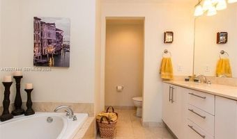 3330 NE 190th St 2411, Aventura, FL 33180