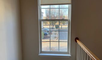 5925 KIRKCALDY Ln, Alexandria, VA 22315