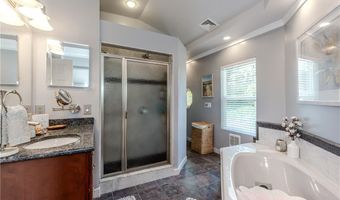 21 Crestwood Rd, Warwick, RI 02886