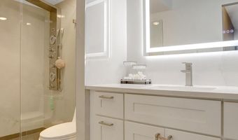 205 YOAKUM Pkwy 314, Alexandria, VA 22304
