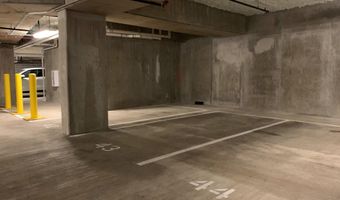 4915 HAMPDEN Ln 101, Bethesda, MD 20814