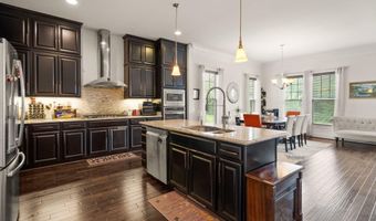 41699 BROOKEBOUROUGH Ct, Aldie, VA 20105